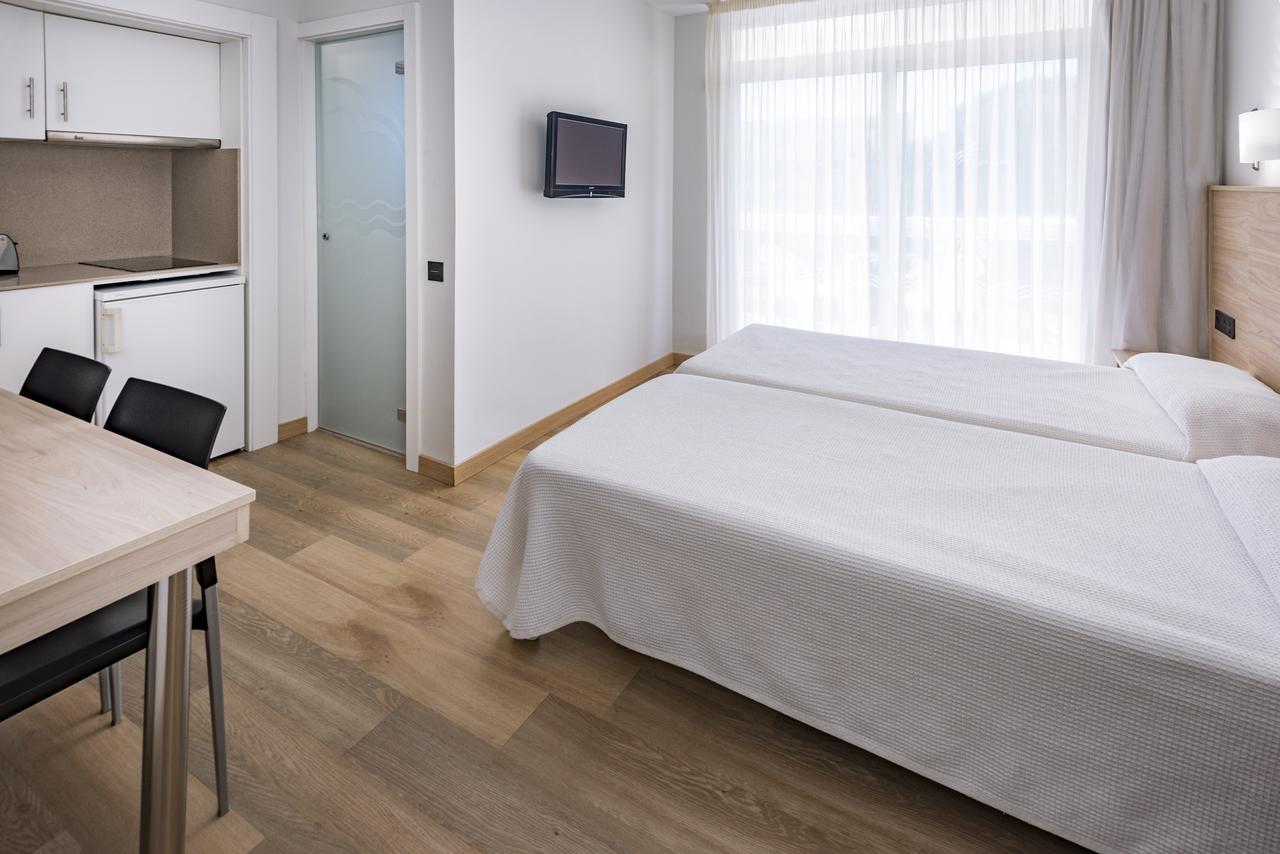 Aparthotel Marinada Salou Exterior photo